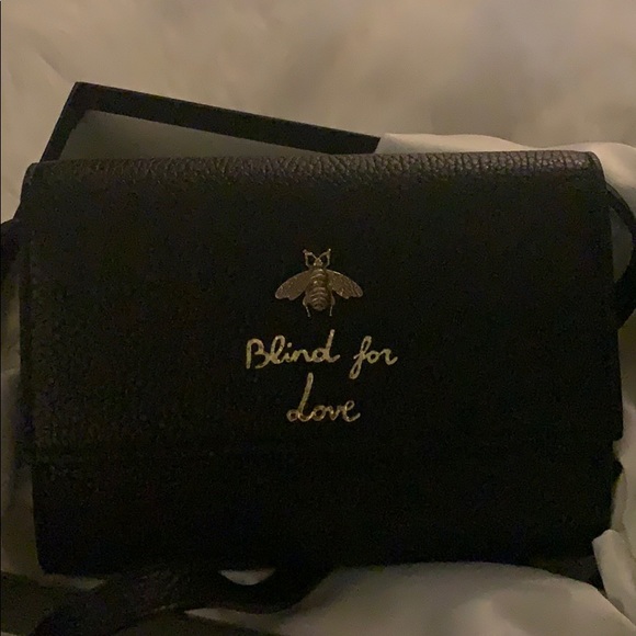 “Blind for Love” Gucci crossbody - Picture 4 of 9